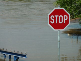 Hochwasser Symbolbild