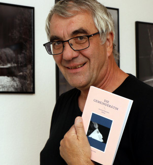 Journalist und Autor Klaus Kuhn, Buch "Die Gemeinderätin"